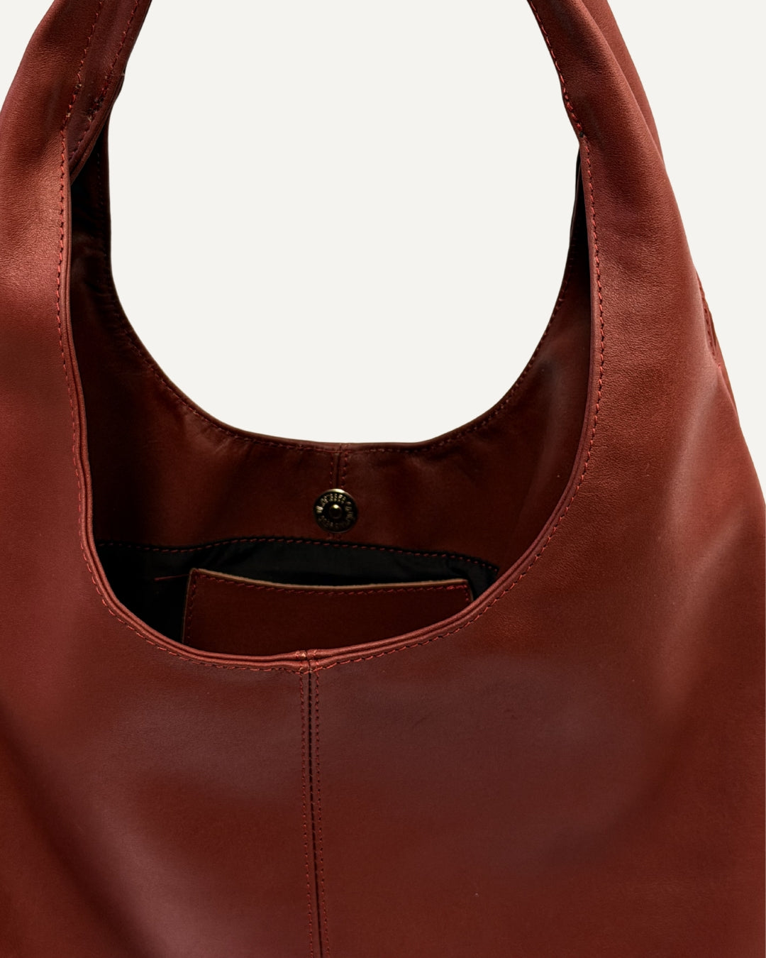 The Classic tote bag piel cereza