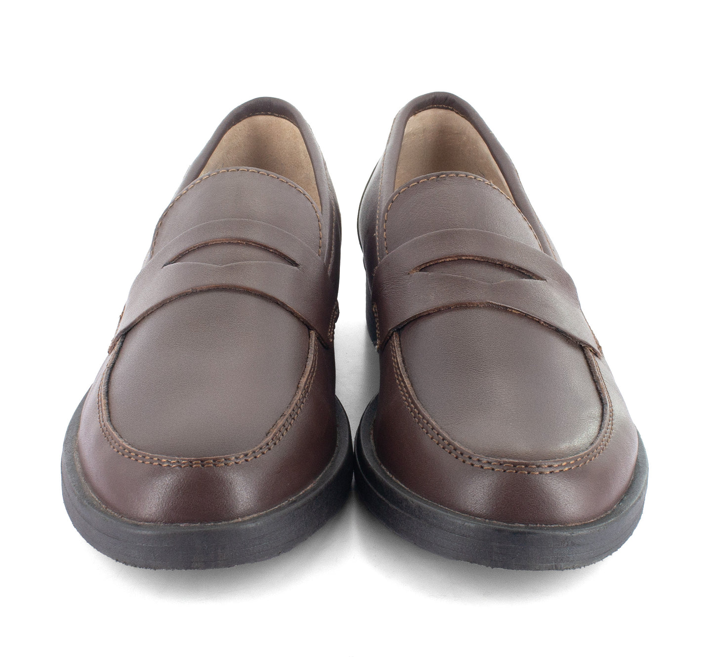 Mocasín de piel café suela delgada