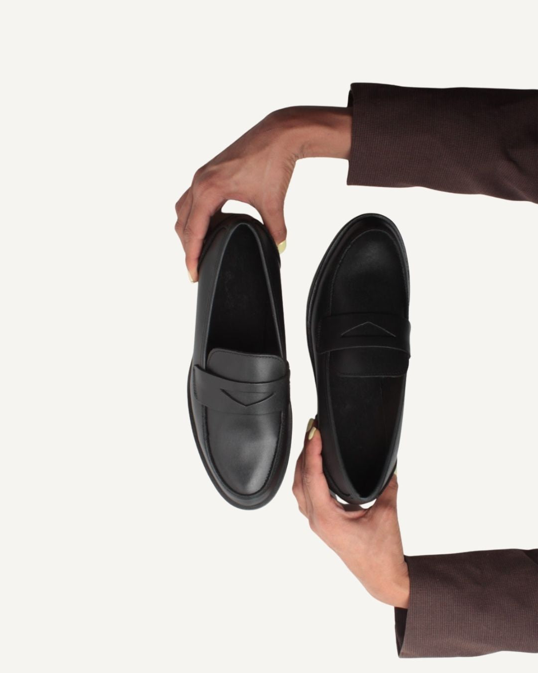 Mocasín de piel negro suela delgada