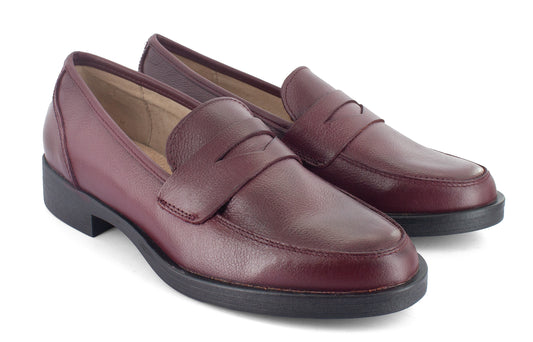 Mocasín de piel vino suela delgada