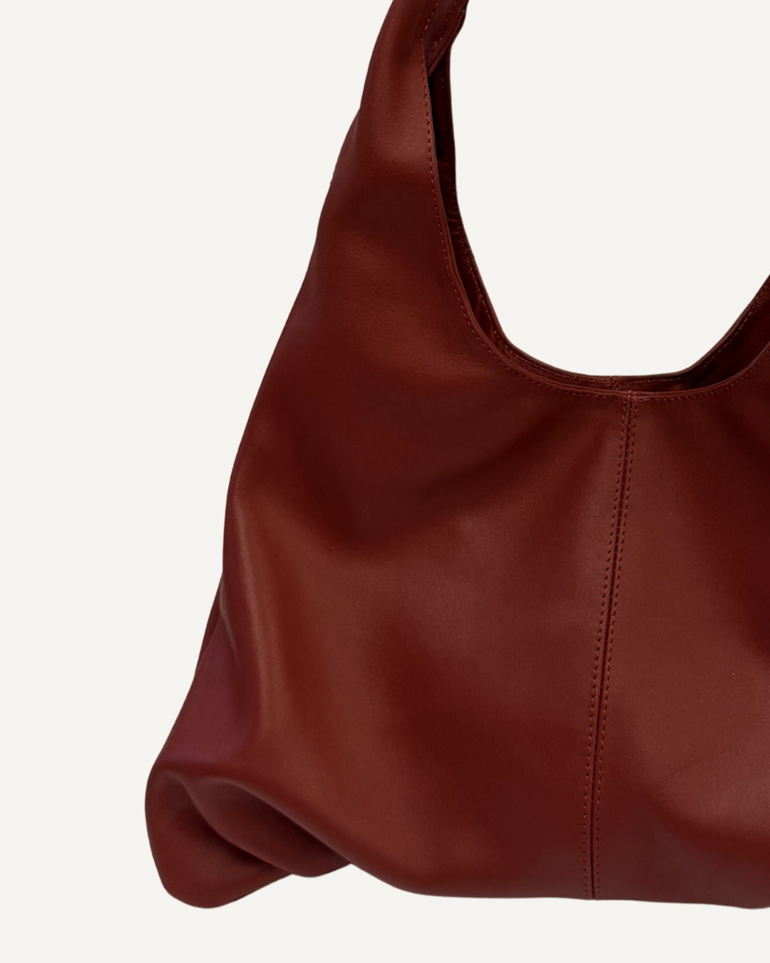 The Classic tote bag piel cereza