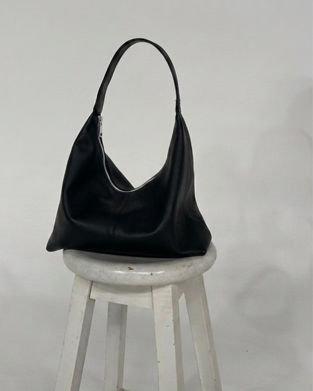 Bolsa Zip de piel negro