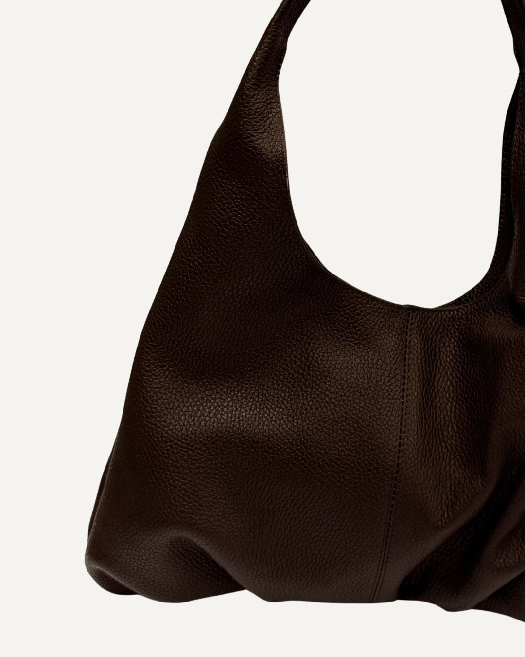 The classic tote bag piel